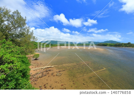 【沖繩縣】晴空下的名倉安帕爾(石垣島) 【沖繩縣】晴空下的名倉安帕爾(石垣島) 140776858