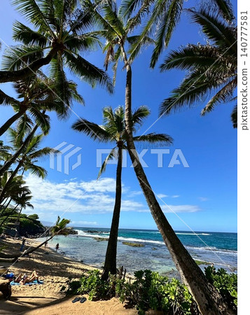 The blue ocean of Maui The blue ocean of Maui 140777581