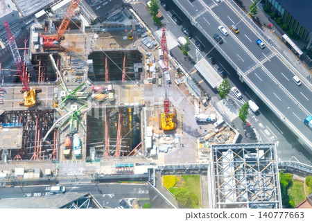摩天大樓建築工地,鋼結構框架 摩天大樓建築工地,鋼結構框架 140777663