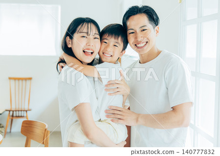 Young family, parent and child, child, living room, white background 140777832