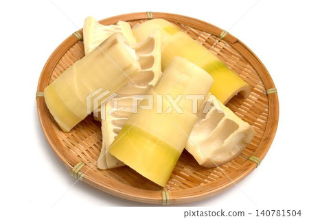 A slender bamboo shoot (Hachiku) with less bitterness. A slender bamboo shoot (Hachiku) with less bitterness. 140781504