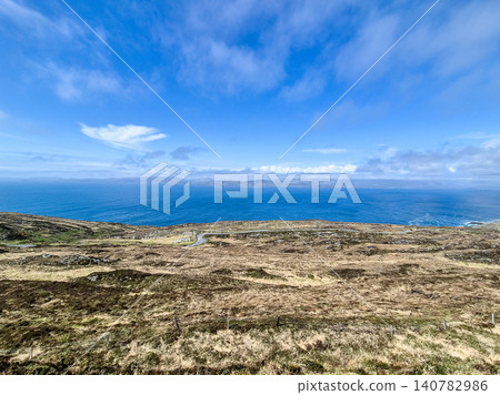 Panoramic coastal landscape with blue ocean and sky 140782986