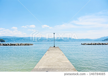 Wharf Wharf 140784085