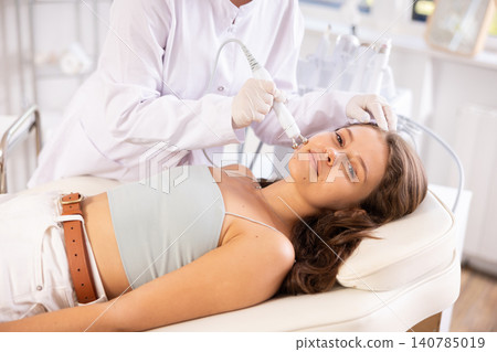 Facial Beauty massage to European girl 140785019
