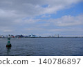Feeling the early summer sea breeze, I gazed upon the industrial area and the blue sky from Higashi-Ogishima in Kawasaki. 140786897