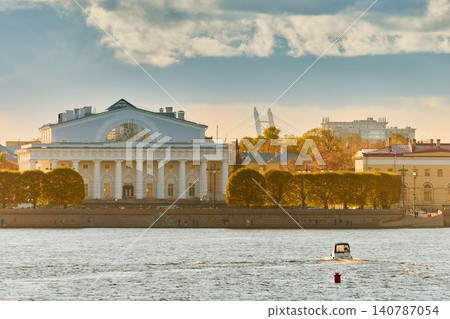 Russia, St.Petersburg, Old stock exchange building, pleasure boats in the Neva River at sunset, the drawbridge Palace, the cabinet of curiosities Museum, Rostral columns, shipyards Russia, St.Petersburg, Old stock exchange building, pleasure boats in the Neva River at sunset, the drawbridge Palace, the cabinet of curiosities Museum, Rostral columns, shipyards 140787054