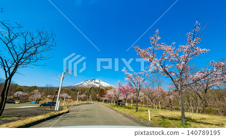 岩城山(四月,晴朗天氣) 岩城山(四月,晴朗天氣) 140789195