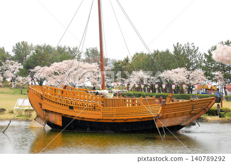 Cherry blossoms at Hiyoriyama Park in Yamagata Prefecture 140789292