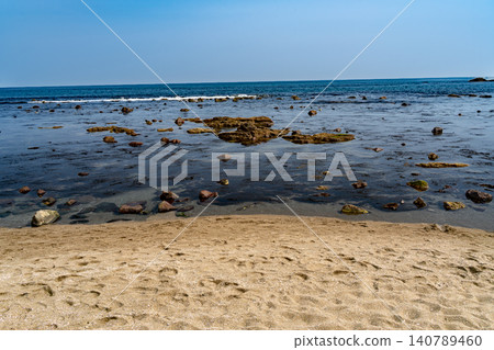 Coast of a sunny day Coast of a sunny day 140789460