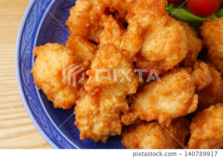Deep-fried chicken Deep-fried chicken 140789917