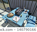 Enjoying the holiday under the blue sky, grilling yakitori on my home balcony. 140790166