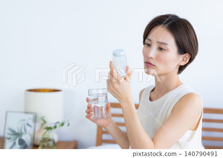 Middle women Women who take supplements Middle women Women who take supplements 140790491