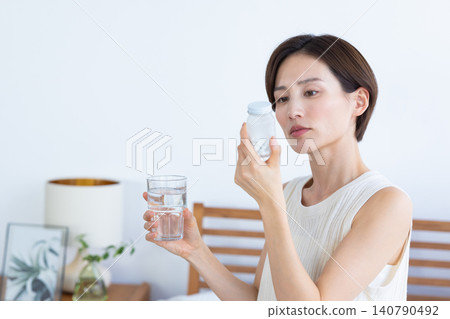 Middle women Women who take supplements Middle women Women who take supplements 140790492