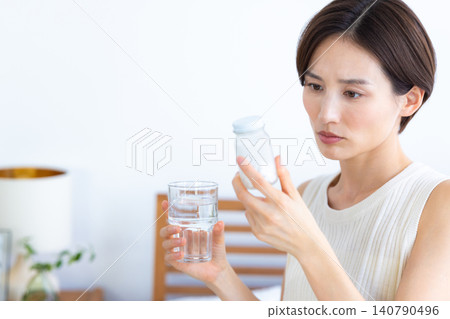 Middle women Women who take supplements Middle women Women who take supplements 140790496