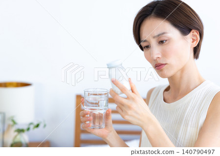 Middle women Women who take supplements Middle women Women who take supplements 140790497
