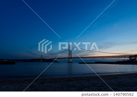 魔幻時刻與明石海峽大橋 魔幻時刻與明石海峽大橋 140790562