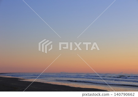 beautiful beach sunrise beautiful beach sunrise 140790662