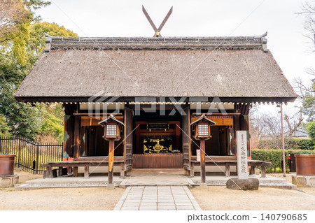 Oumi Shrine, Sumiyoshi Ward, Osaka City: Heiden (offering hall) (Important Cultural Property), a subsidiary shrine within the grounds of Sumiyoshi Taisha (a separate shrine of Sumiyoshi), dedicated to the god of the sea. 140790685