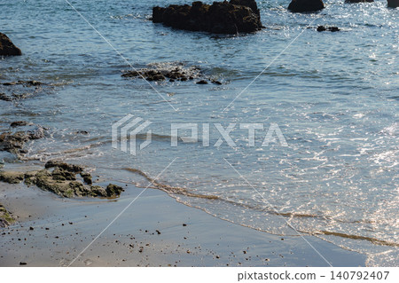 柿泊白濱海灘的海岸線 柿泊白濱海灘的海岸線 140792407