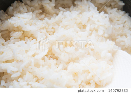 Freshly cooked partially polished Tsuyahime rice Freshly cooked partially polished Tsuyahime rice 140792883