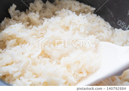 Freshly cooked partially polished Tsuyahime rice Freshly cooked partially polished Tsuyahime rice 140792884