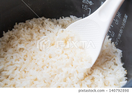 Freshly cooked partially polished Tsuyahime rice Freshly cooked partially polished Tsuyahime rice 140792898