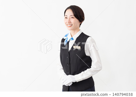 身著制服的女服務生；旅行圖片 140794038