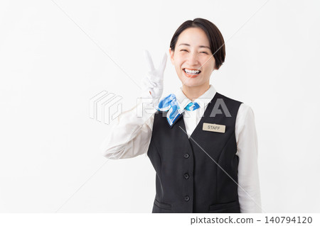 身著制服的女服務生;旅行圖片 身著制服的女服務生;旅行圖片 140794120
