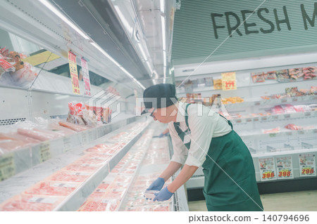 超商肉品部門員工 超商肉品部門員工 140794696