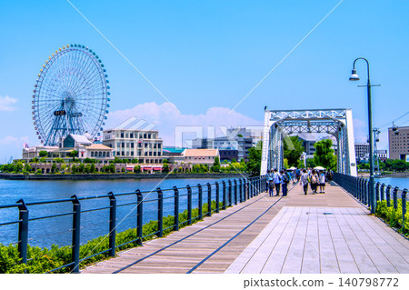 Yokohama, Japan's urban landscape renewal... Boardwalk renovation work completed. View of the Kishamichi (railway track) and other areas amidst the fresh greenery = June 12 Yokohama, Japan's urban landscape renewal... Boardwalk renovation work completed. View of the Kishamichi (railway track) and other areas amidst the fresh greenery = June 12 140798772