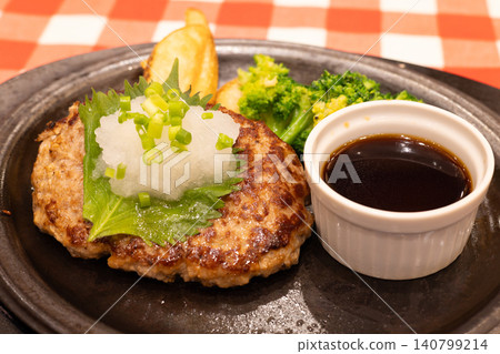 Delicious Japanese-style grated hamburger 140799214
