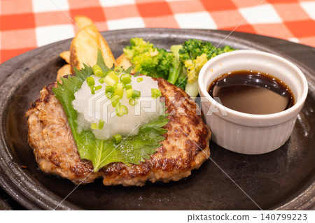 Delicious Japanese-style grated hamburger 140799223