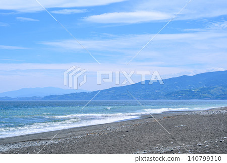 A peaceful coastal scene on a sunny day 140799310