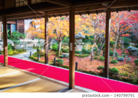 Defocused image of Enkoji temple hall with fall garden, Kyoto Defocused image of Enkoji temple hall with fall garden, Kyoto 140799791