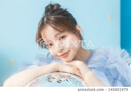 年輕的女士的肖像 140801979