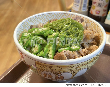 Mekabu seaweed, okra, and beef bowl Mekabu seaweed, okra, and beef bowl 140802480