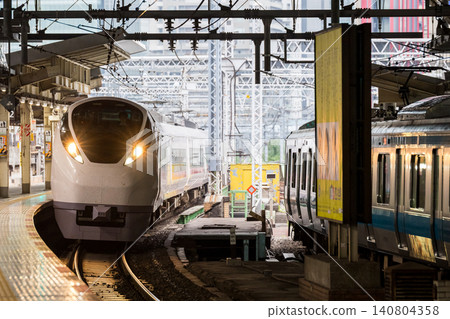 [Ueno-Tokyo Line] Limited Express Tokiwa No. 51 passing through Shimbashi Station 140804358
