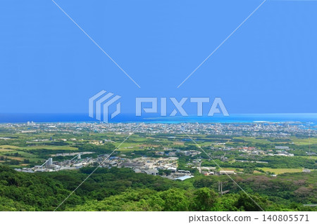 【沖繩縣】俯瞰碧綠海的觀景台(石垣島,番南公園) 【沖繩縣】俯瞰碧綠海的觀景台(石垣島,番南公園) 140805571
