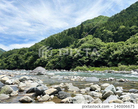 藍天和山 藍天和山 140806675