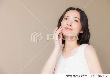 年輕女性的美麗形象 年輕女性的美麗形象 140806957