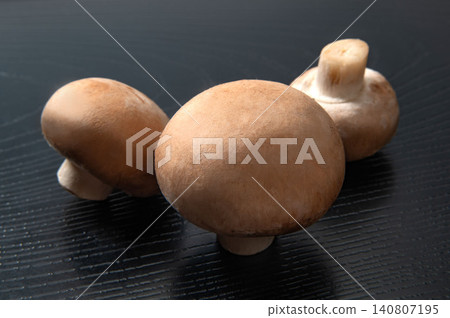 Brown mushroom Brown mushroom 140807195
