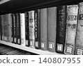 封閉書架上的舊書 140807955