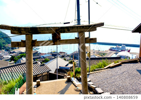 【香川】荻島之夏:豐玉姬神社鳥居與瀨戶內海 【香川】荻島之夏:豐玉姬神社鳥居與瀨戶內海 140808659