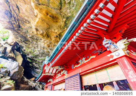 【宮崎縣】宇都神社:洞穴內的主神殿 【宮崎縣】宇都神社:洞穴內的主神殿 140808695