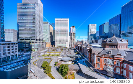 東京站和丸之內的摩天大樓 東京站和丸之內的摩天大樓 140808860
