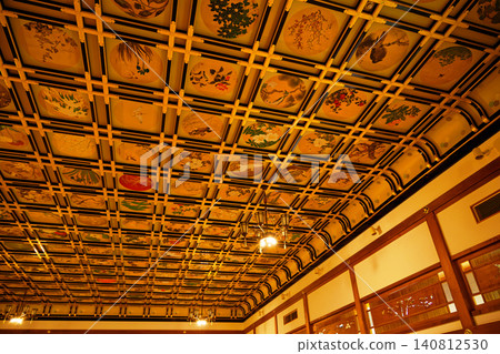 笠松閣,永平寺:花鳥畫、天頂畫、天頂藝術品。 笠松閣,永平寺:花鳥畫、天頂畫、天頂藝術品。 140812530