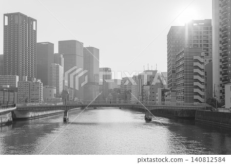 清晨建築群 清晨建築群 140812584