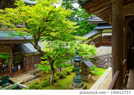 View of the main gate from the Chujakumon Gate at Eiheiji Temple. View of the main gate from the Chujakumon Gate at Eiheiji Temple. 140812757