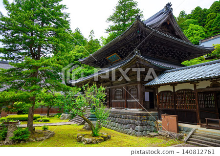 Eihei-ji Temple, Buddha Hall, Principal Image: Shakyamuni Buddha, Transom Carvings Eihei-ji Temple, Buddha Hall, Principal Image: Shakyamuni Buddha, Transom Carvings 140812761