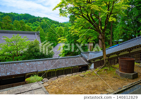 View from the Dharma Hall of Eihei-ji Temple towards the Ichimonji Corridor and the Buddha Hall. View from the Dharma Hall of Eihei-ji Temple towards the Ichimonji Corridor and the Buddha Hall. 140812829